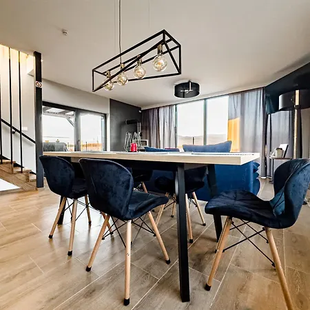 Osada Z Widokiem Na Snieznik *